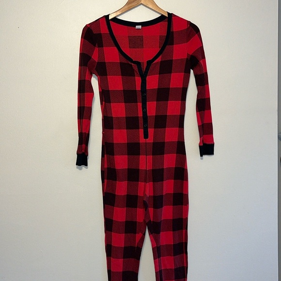 Old Navy Red & Black Buffalo Plaid Pajamas - Picture 1 of 4